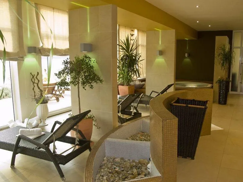 Family Hotel Pagus Pag Town 4*,