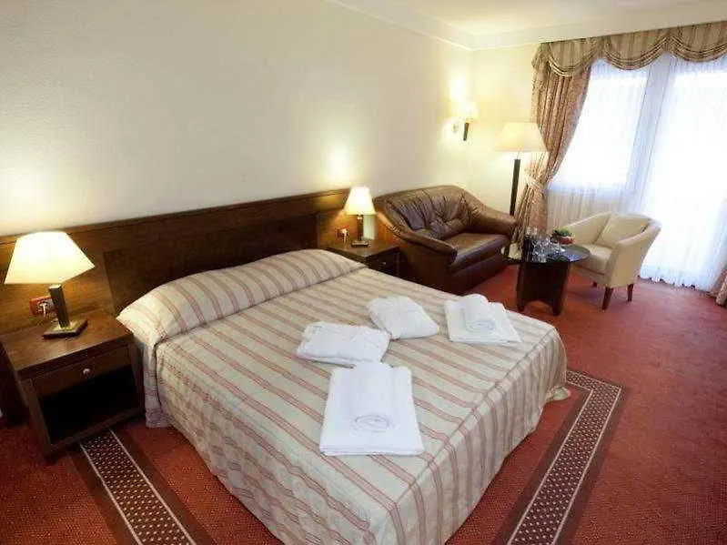 Family Hotel Pagus Pag Town