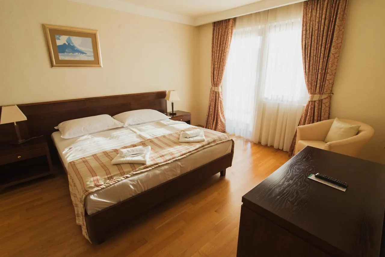 Family Hotel Pagus Pag Town